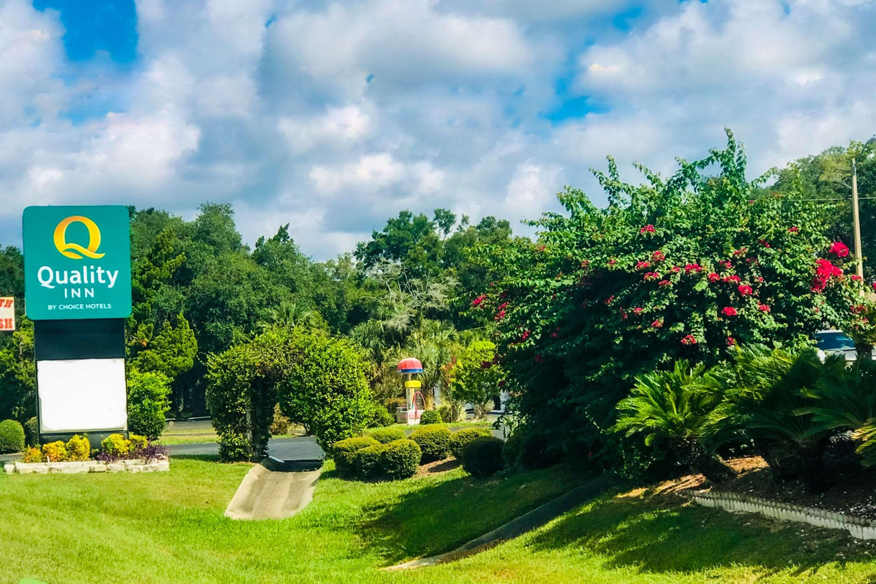 Quality Inn Near Manatee Springs State Park Чифленд Экстерьер фото