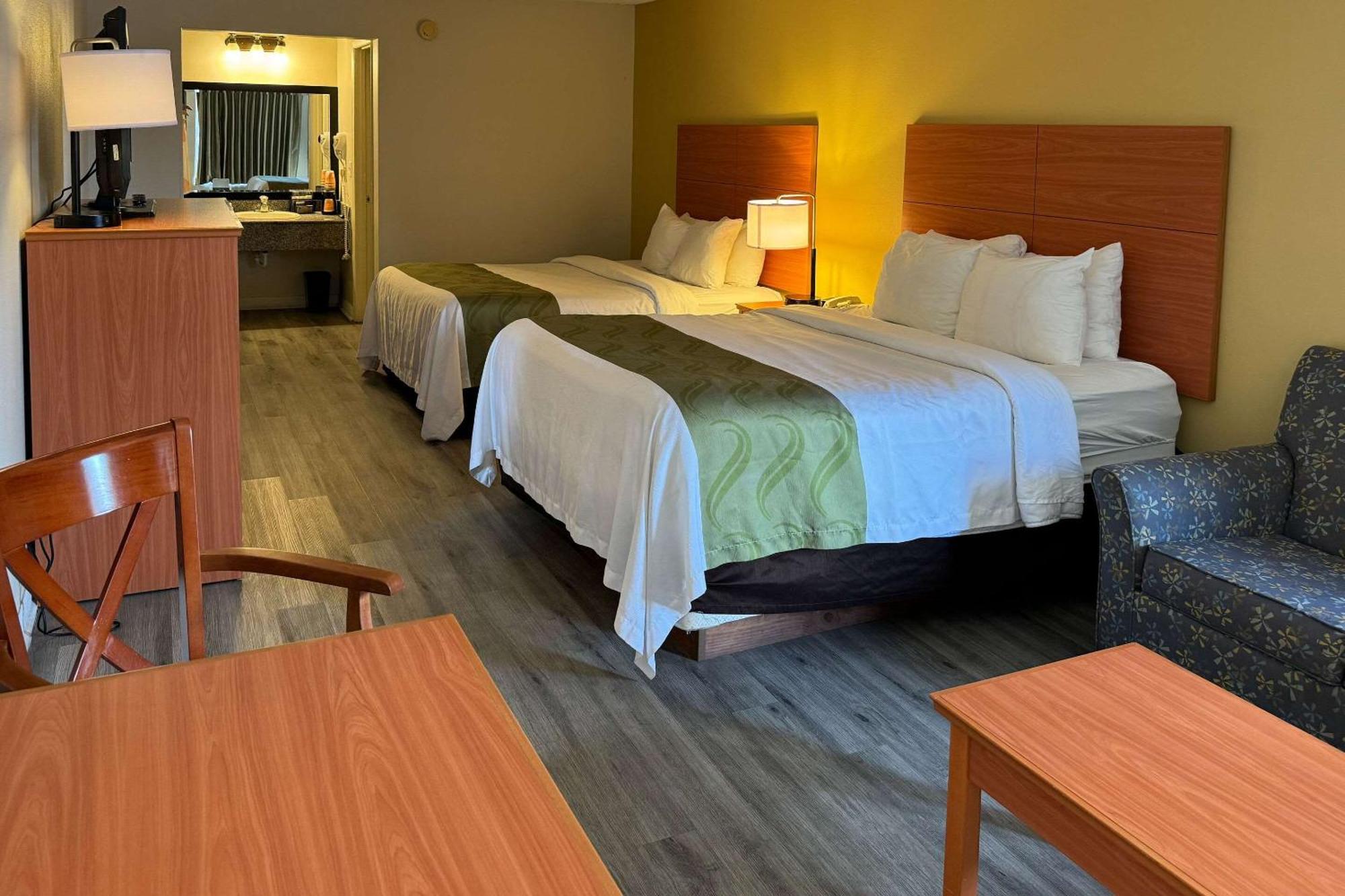 Quality Inn Near Manatee Springs State Park Чифленд Экстерьер фото