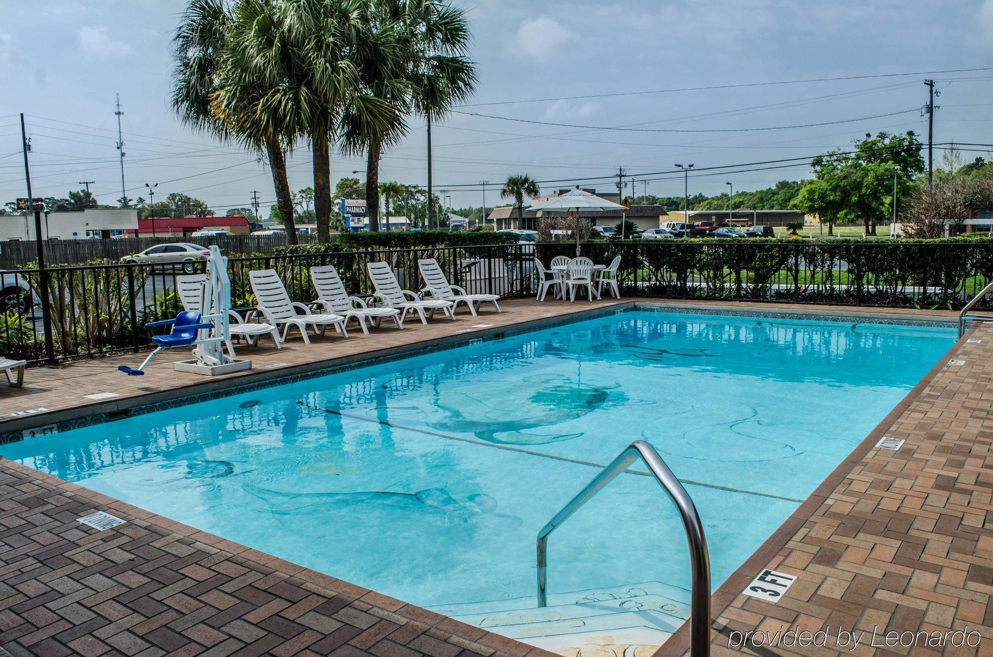 Quality Inn Near Manatee Springs State Park Чифленд Экстерьер фото
