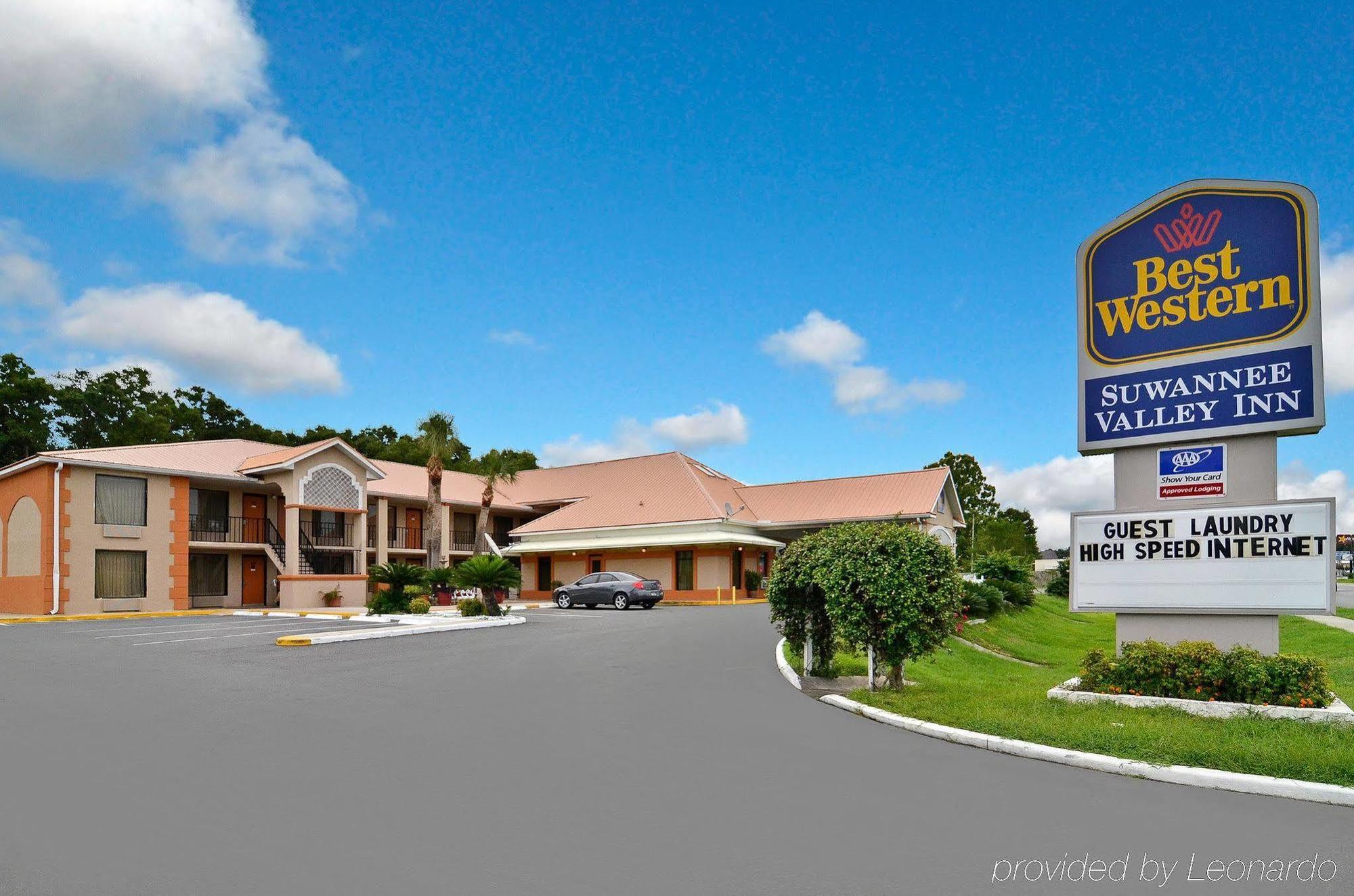 Quality Inn Near Manatee Springs State Park Чифленд Экстерьер фото