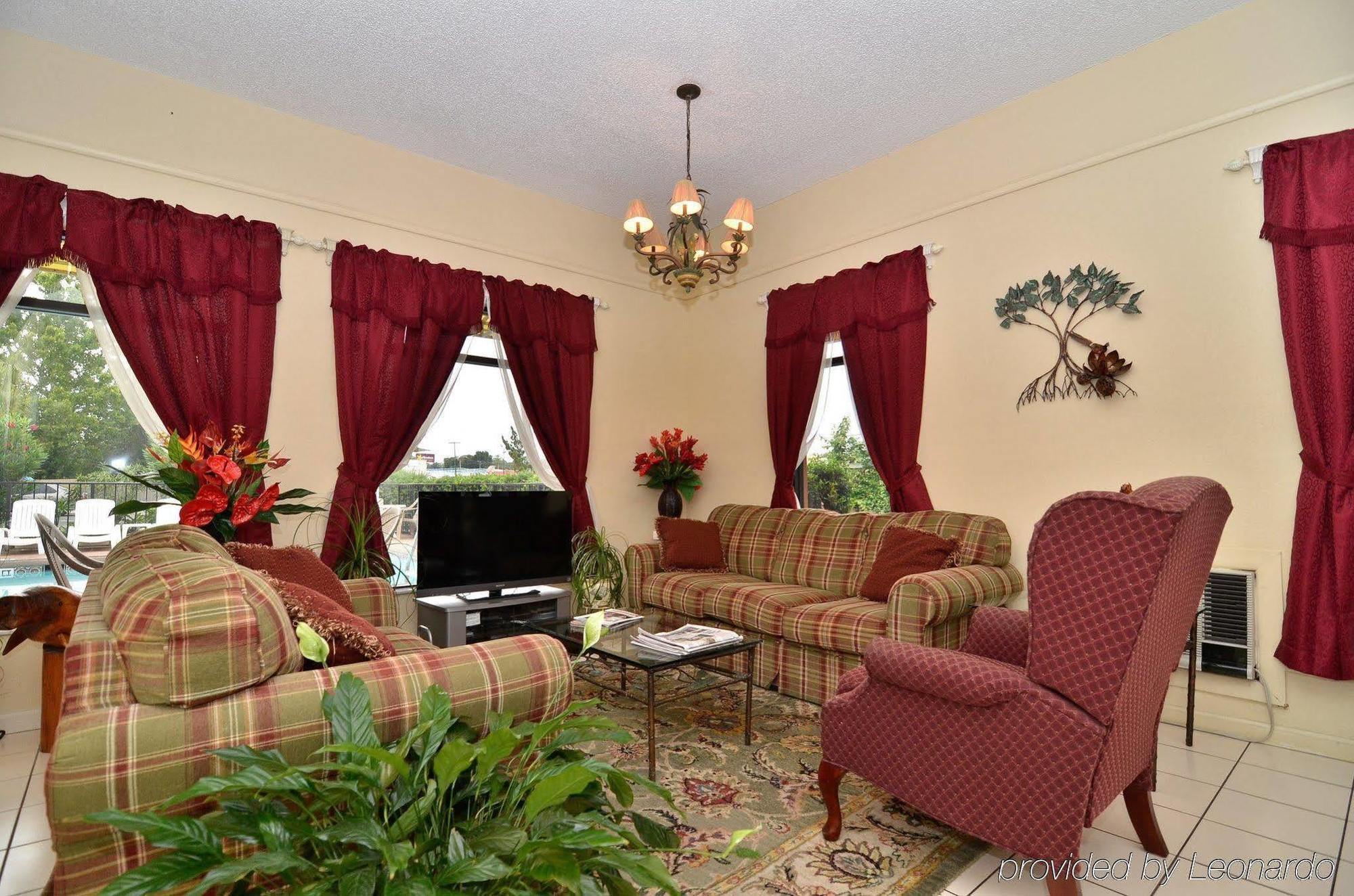 Quality Inn Near Manatee Springs State Park Чифленд Интерьер фото