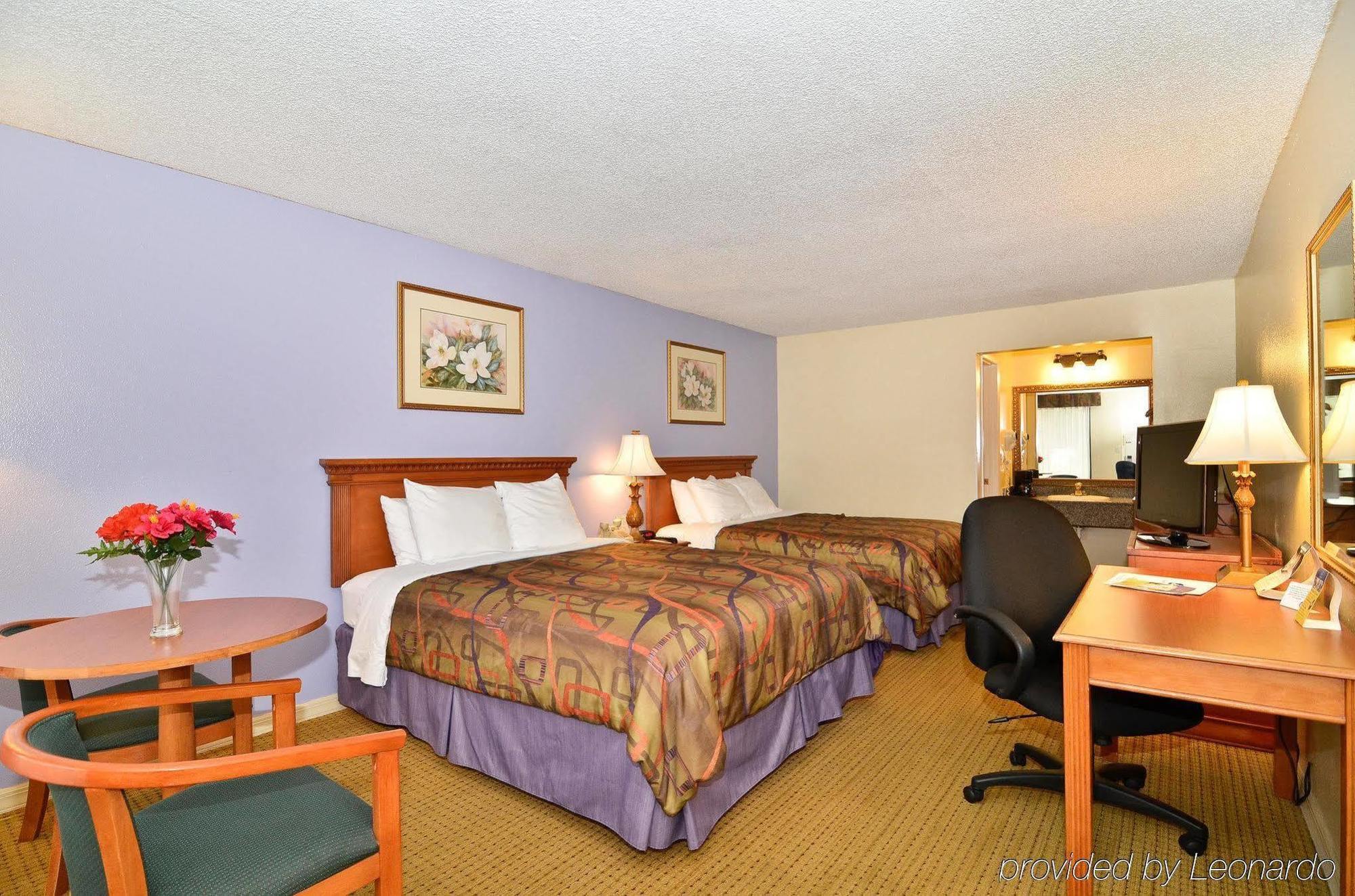 Quality Inn Near Manatee Springs State Park Чифленд Экстерьер фото