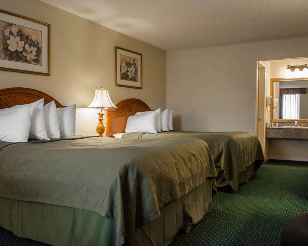 Quality Inn Near Manatee Springs State Park Чифленд Номер фото